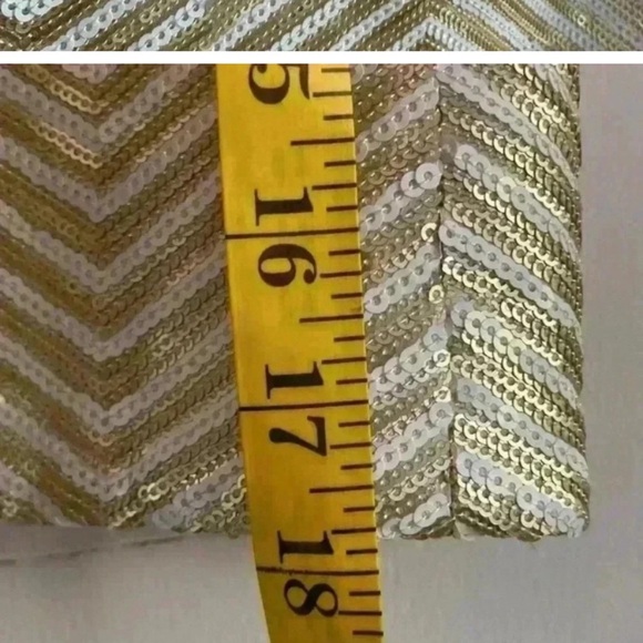 Banana Republic Elegant Gold Chevron Skirt 8P - Picture 6 of 6